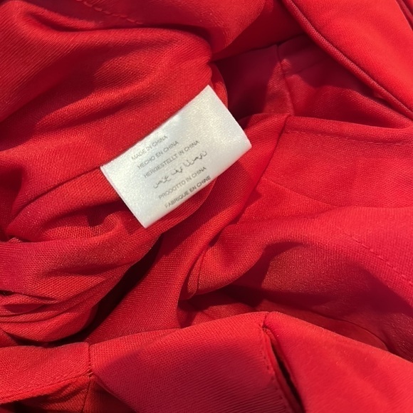 Faviana Long Mermaid Red Gown with Criss Cross Back Sz6 - Picture 10 of 14